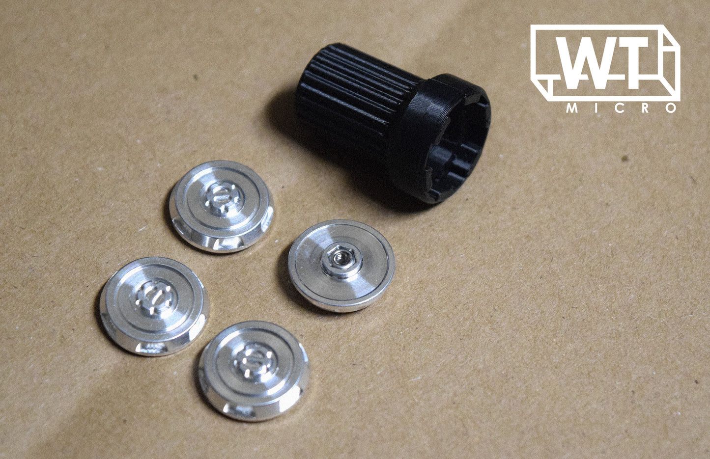 Vintage Hub Caps - (Scx24 M2 thread)